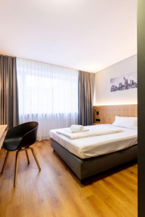 Отель mk hotel frankfurt  Франкфурт/Майн